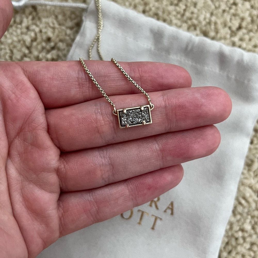Kendra Scott Necklace